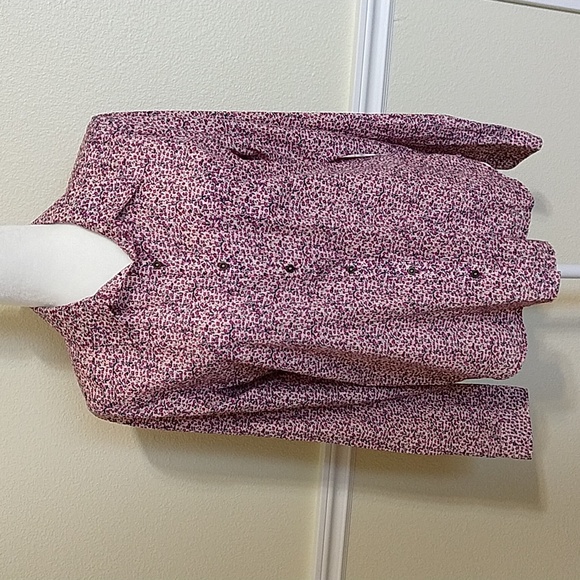 Forever 21 Floral Button Up Shirt - Picture 1 of 10